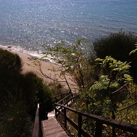 Meliti Paramonas (Corfu)